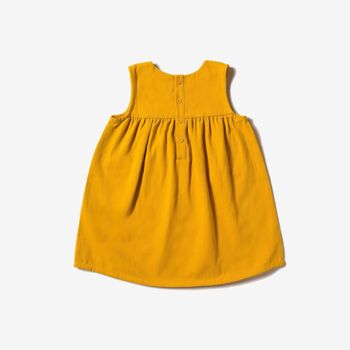 Robe brodée de tournesols et d'abeilles 4