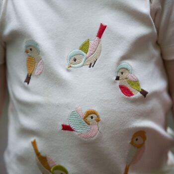 T-shirt à manches courtes avec petits oiseaux appliqués 2