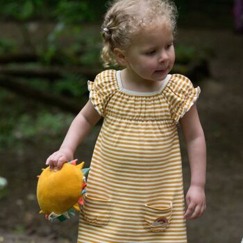 Robe à volants à rayures dorées 4