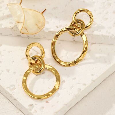 Earring with circles