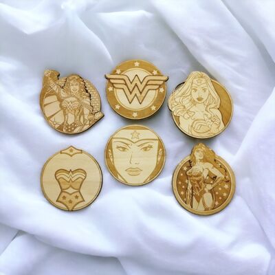 Set of 6 Wonder Woman Wood Coasters - Cup Holders