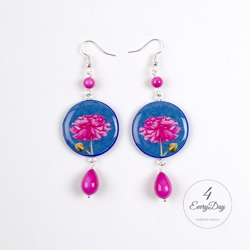 Orecchini in legno e resina - Peonia su sfondo azzurro