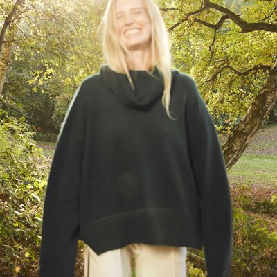 Chunky Cashmere Cowl Neck Sweater in Black