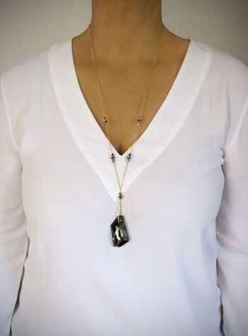 Collier long en or avec cristaux de diamants noirs 3