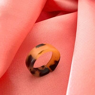brown & cream acrylic ring