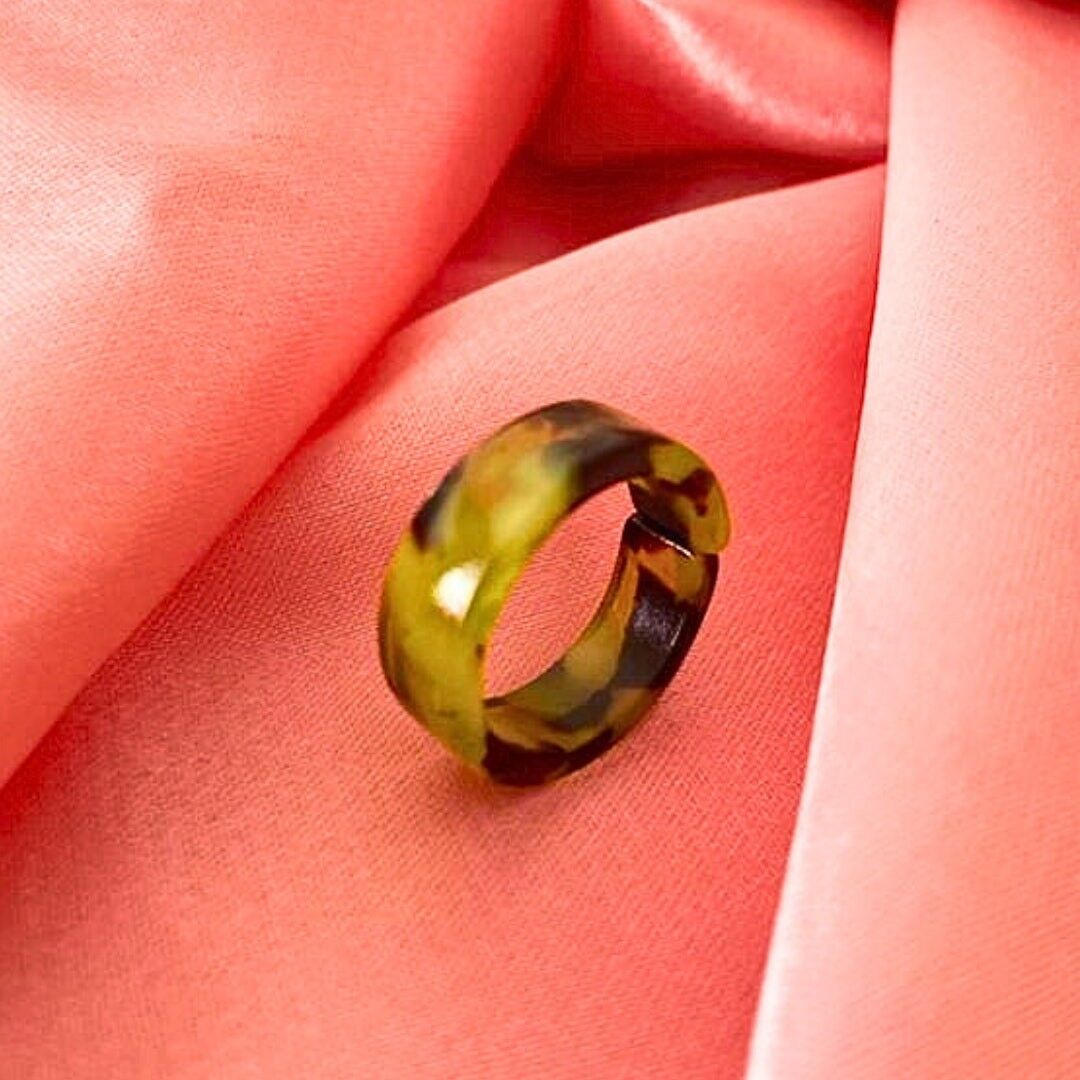 Bague acrylique verte