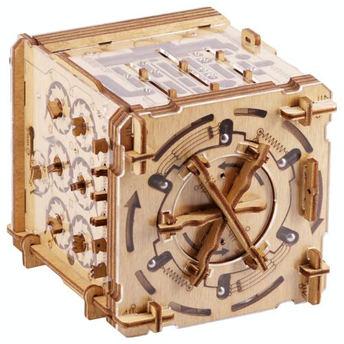 Cluebox - Escape Room in a Box. Cambridge Labyrinth