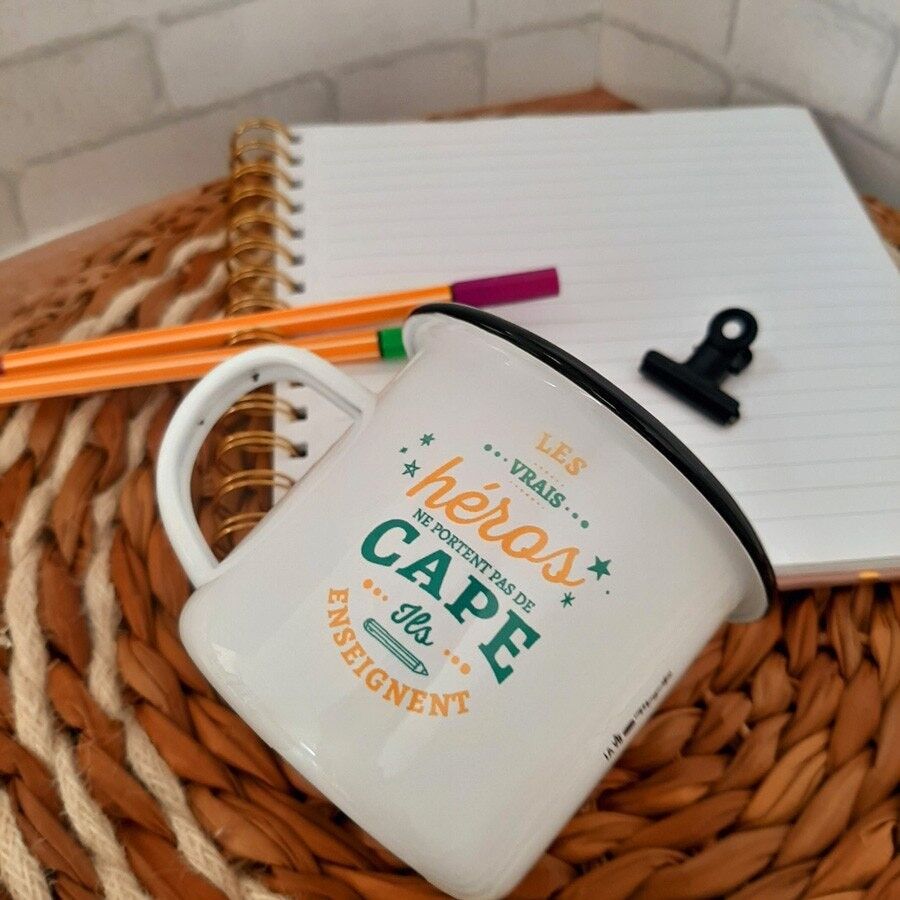 Tazza smaltata - I veri eroi insegnano