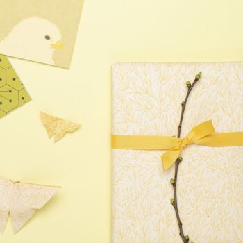 Papier d'emballage jaune de Pâques - enveloppez les cadeaux de Pâques avec du papier de fleurs printanières, du papier de Pâques jaune pour les décorations de printemps, réalisez des décorations de Pâques 7