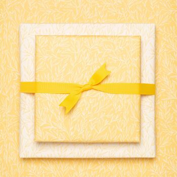 Papier d'emballage jaune de Pâques - enveloppez les cadeaux de Pâques avec du papier de fleurs printanières, du papier de Pâques jaune pour les décorations de printemps, réalisez des décorations de Pâques 1