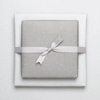 Papier cadeau double face moderne gris à pois blancs en papier recyclé, emballage cadeau élégant et simple pour hommes et femmes, papier cadeau minimaliste pour mariage, Saint Valentin 9