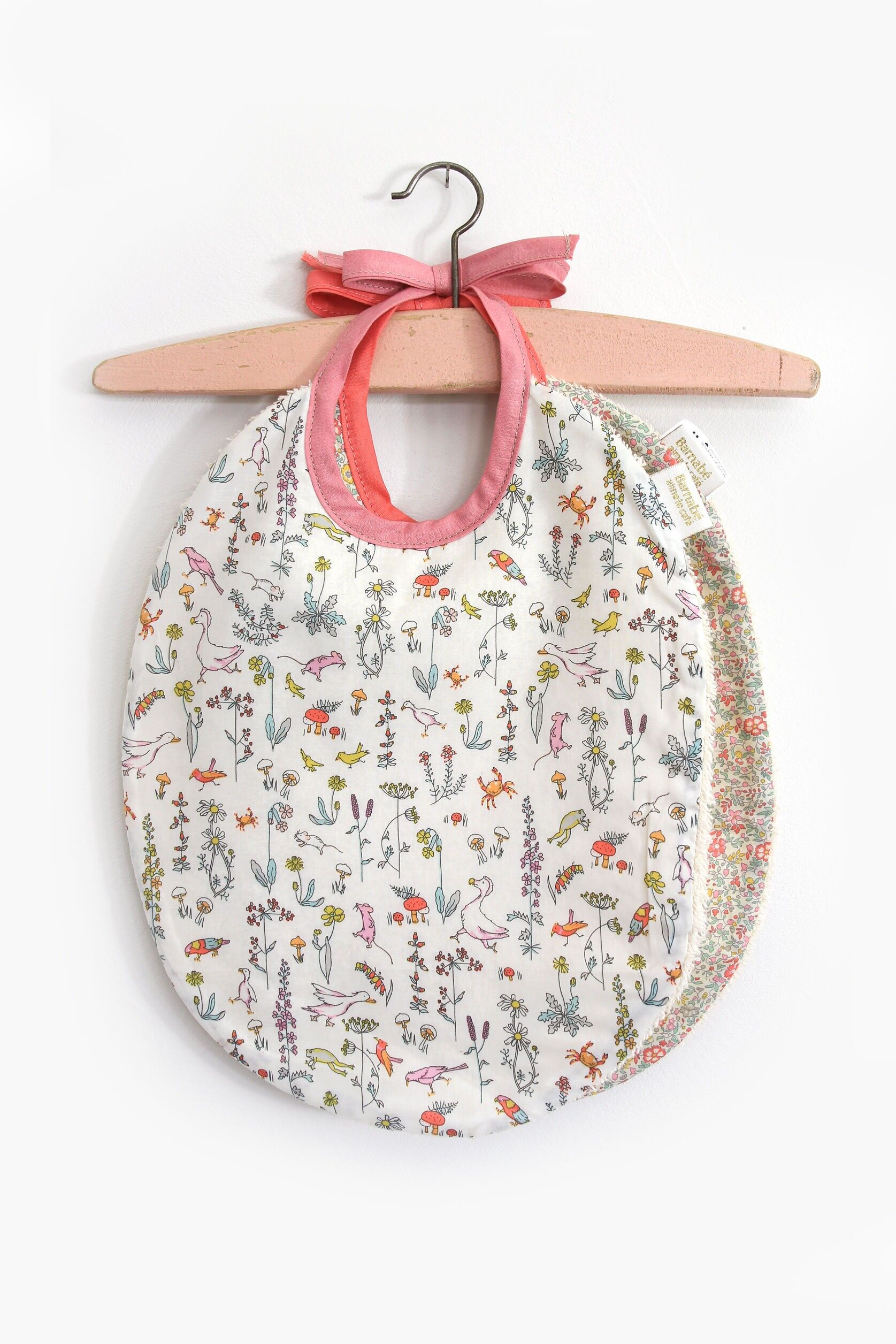 Großes Baby-Lätzchen aus Liberty®-Stoff