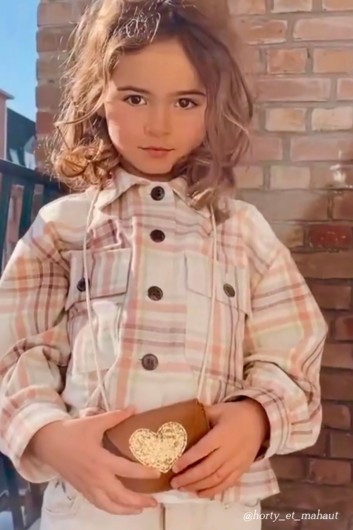 Süße Liebestasche aus Leder und Pailletten für Mädchen