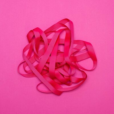 Ruban cadeau rose, ruban infroissable, facile à nouer pour emballer des cadeaux, 5 m de long x 16 mm de large, ruban gros-grain robuste