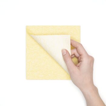 Papier origami pour décorations de Pâques modernes - papier kraft double face avec un délicat motif végétal jaune, 25 feuilles, 15cm - papier recyclé 2