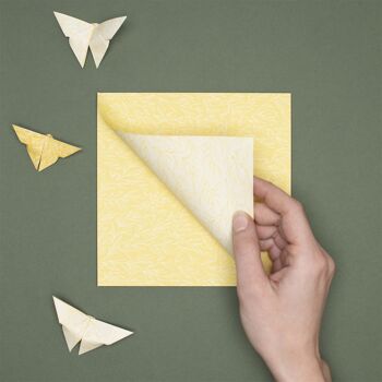 Papier origami pour décorations de Pâques modernes - papier kraft double face avec un délicat motif végétal jaune, 25 feuilles, 15cm - papier recyclé 3