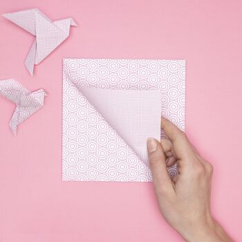 Papier origami pour décorations de Pâques bricolage modernes - papier kraft recto-verso avec cercles roses et motif maille, 25 feuilles, 15cm - papier recyclé 1