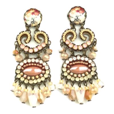 CREAM EARRINGS