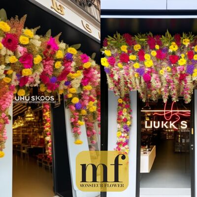 Personalized facade decoration in flowers