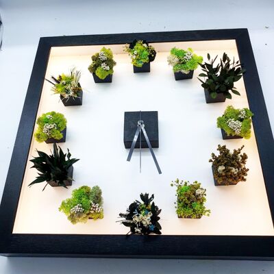 Small framed LED stabilized clock