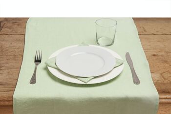 Chemin de table, 100 % lin, délavé, vert clair 2