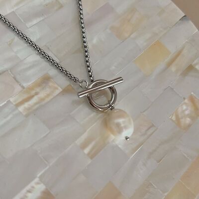 Collana di perle con barra a T placcata in argento