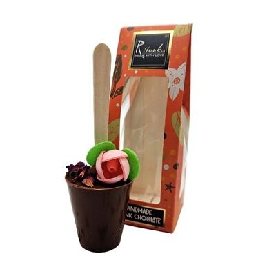 chocolate amargo para beber; flor, cereza