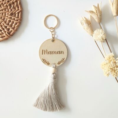 Personalisierter Schlüsselanhänger aus Holz mit Bommel