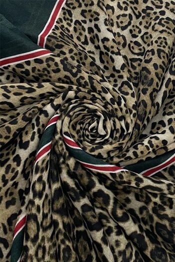 Écharpe à imprimé léopard avec rayures et bord effiloché 4