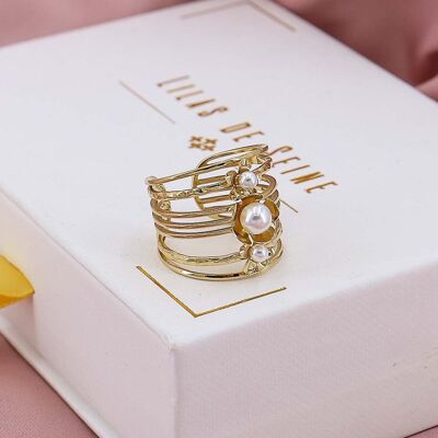 Grande anello in acciaio inossidabile con tre fiori di perline perlate 0423014