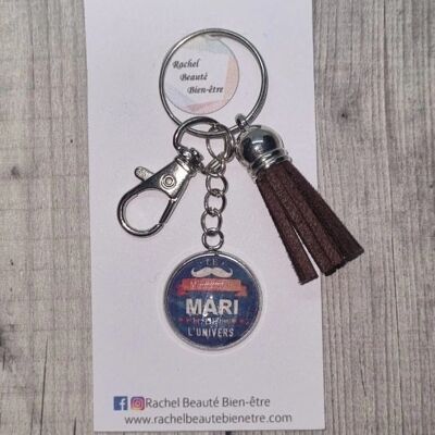 Key ring "best husband in the universe" brown pompom