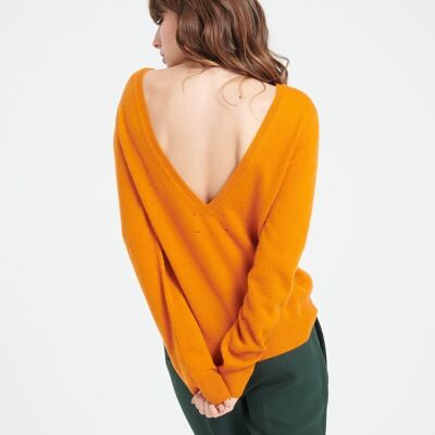 MIA 7 V-neck sweater in pumpkin orange cashmere