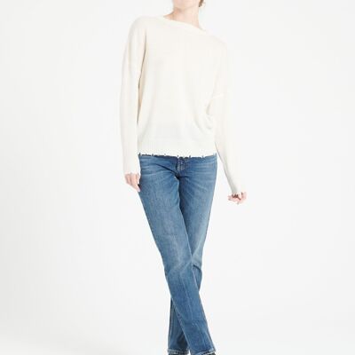 MIA 17 Ecru white cashmere round neck sweater with chiseled finishes