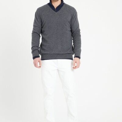 LUKE 11 Jersey gris antracita de cachemira con cuello de pico