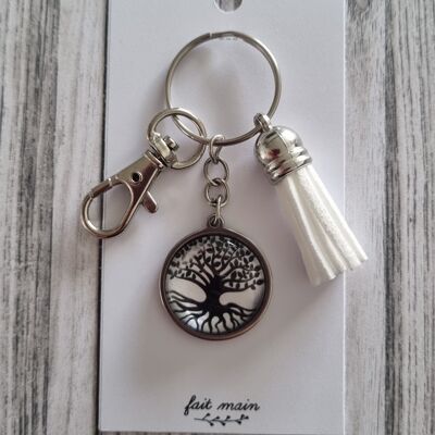 Tree of life keychain (black and white)