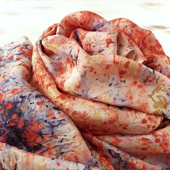 Foulard en soie teint à la main avec des plantes. Teintures durables. 5