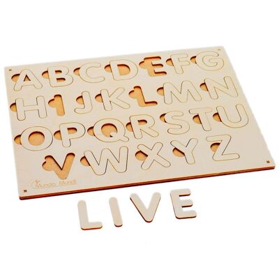 Holzpuzzle mit englischem Alphabet