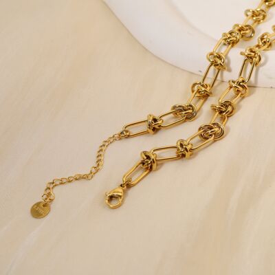 Golden knot link necklace
