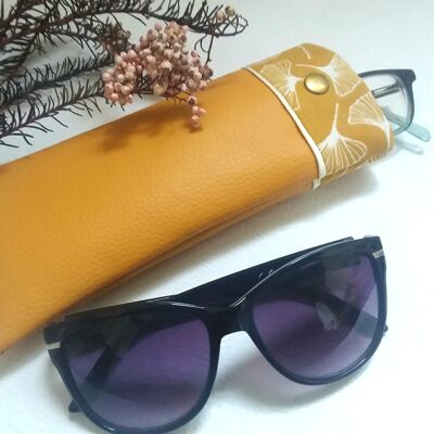 Semi-rigid glasses case in saffron imitation leather and gingko leaves
