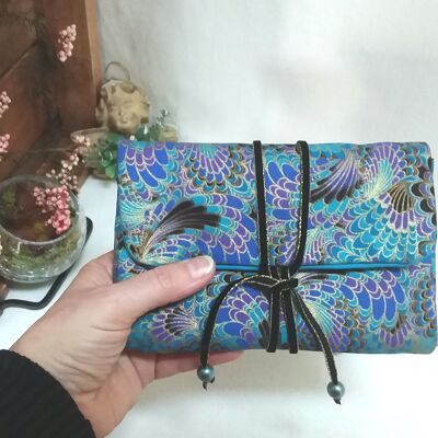 Storage pouch for peacock jewelry, to fold or roll