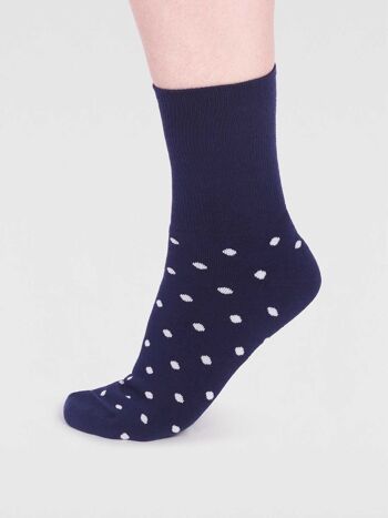 Chaussettes de marche à pois en coton bio Amara - Marine