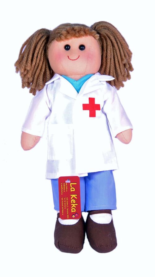 Muñeca de trapo de doctora