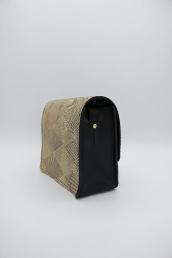 Le petit sac noir avec le cuir fantasie doré fabrication artisanale 2