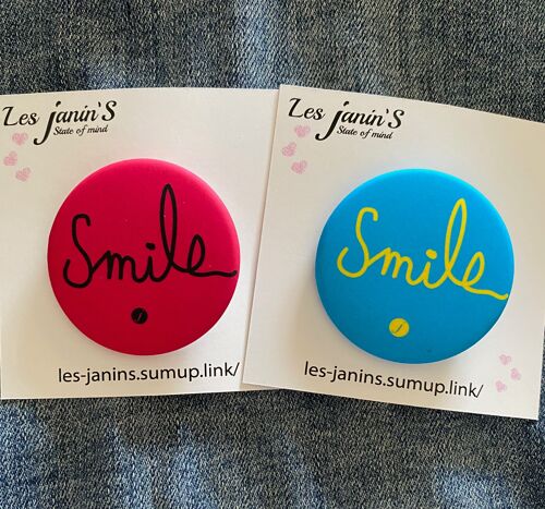 2 Badges Smile rose et bleu