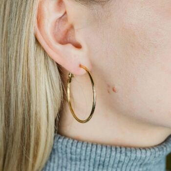 Boucles d'oreilles créoles rondes en or de 40 mm 5