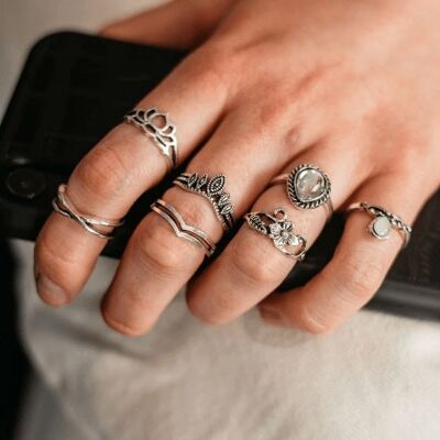 7-teiliges weiß oxidiertes Bohemian Vintage Tribal Stacking Retro-Ring-Set