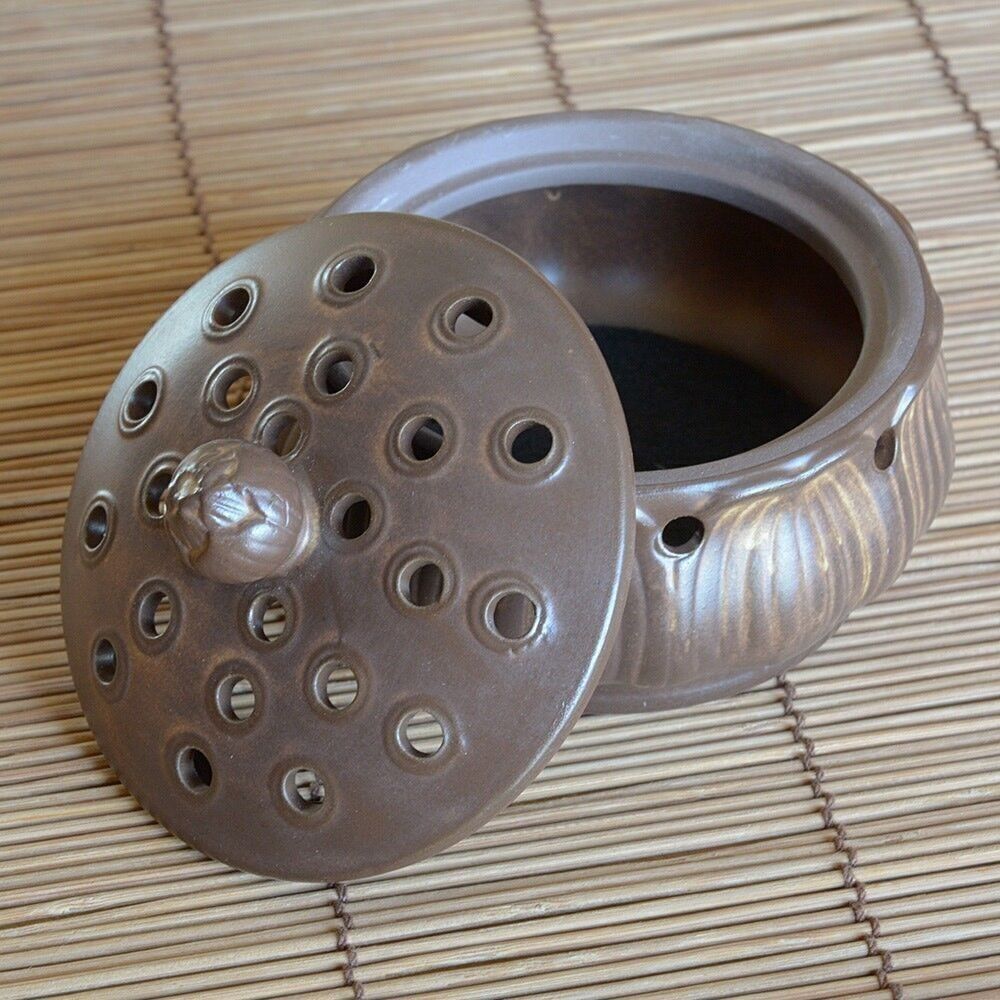 Lotus ceramic container