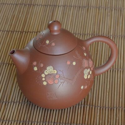 Braune Yixing Ton Teekanne mit Blumen 210ml