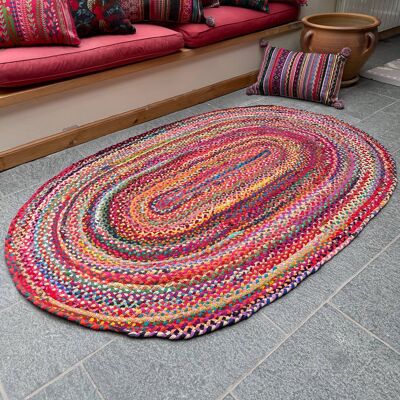 SUNDAR Ovaler mehrfarbiger Teppich, geflochten mit recyceltem Stoff
