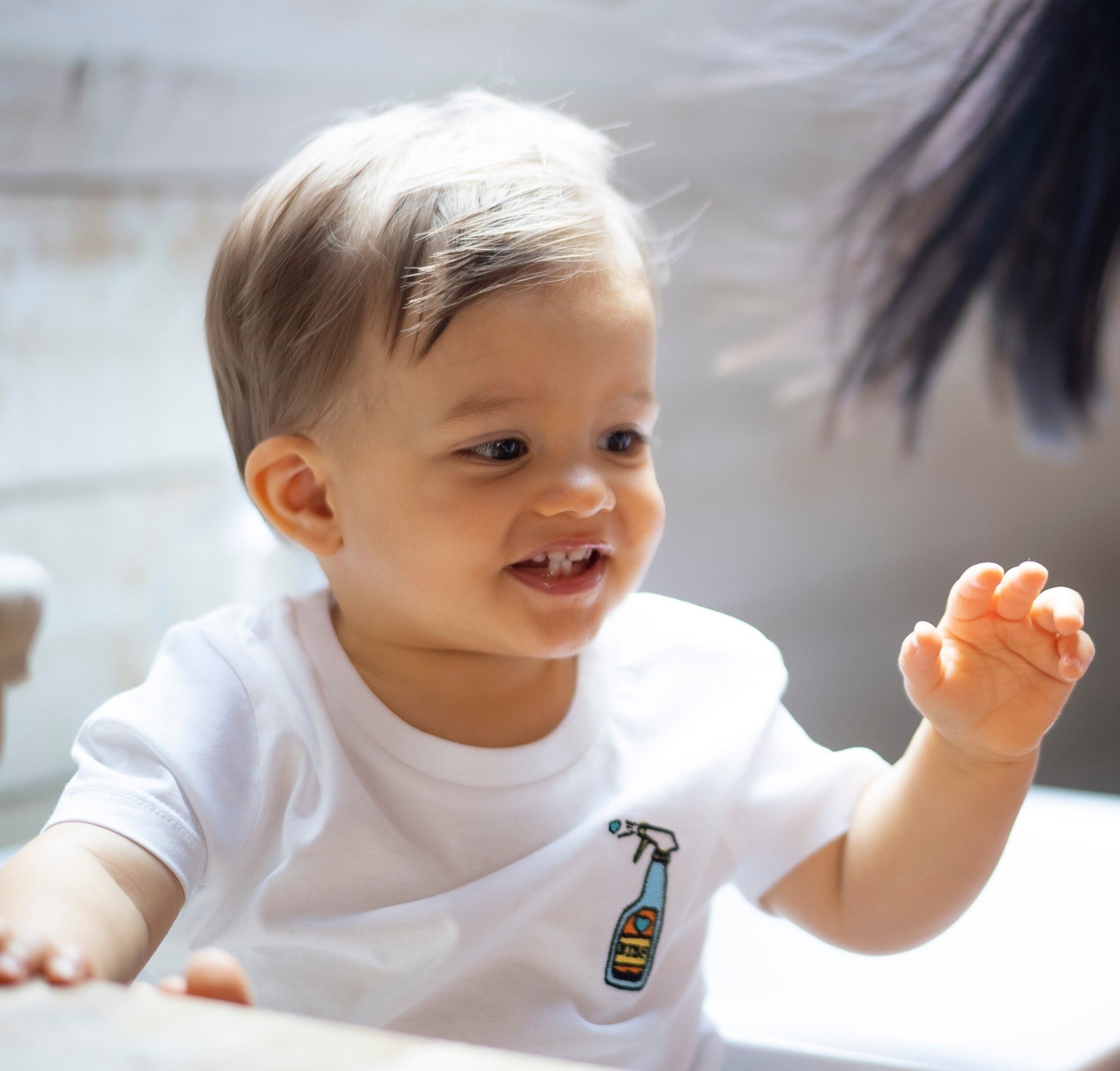 T-shirt per bambini pschitt d'amour abbinata